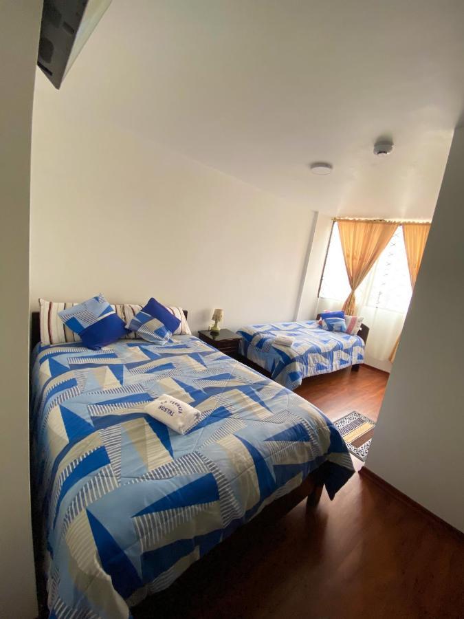 Hostal La Terraza - Roof Terrace Overlooking The North And Historic Centre Quito Exterior photo
